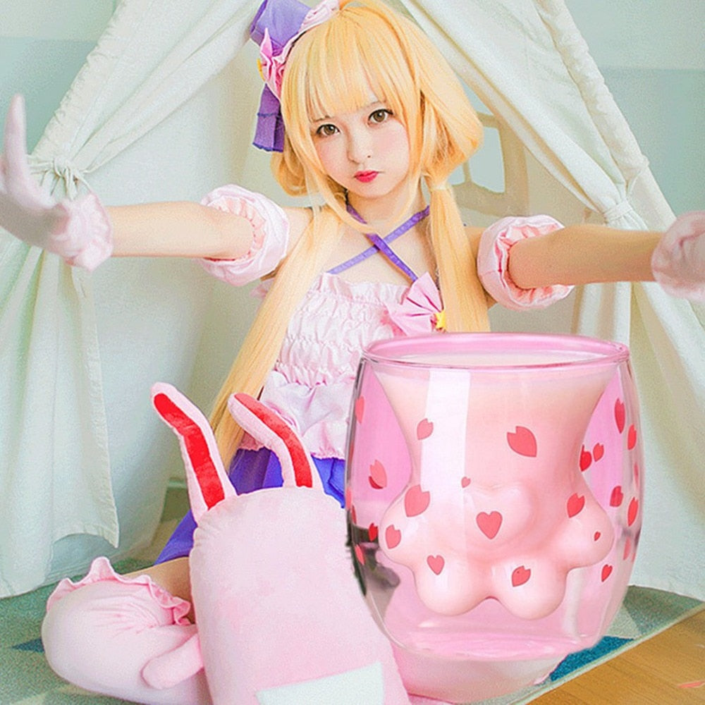 Niedlicher zweischichtiger Glasbecher mit Katzenpfote-Karikatur